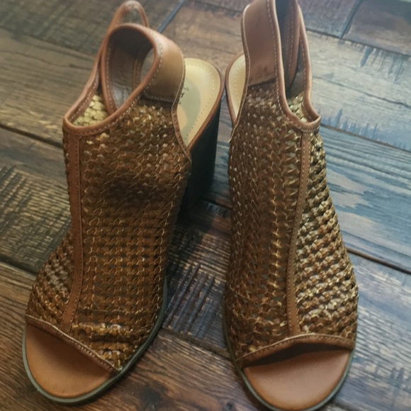 Indigo Shoes - NWT Sandals
